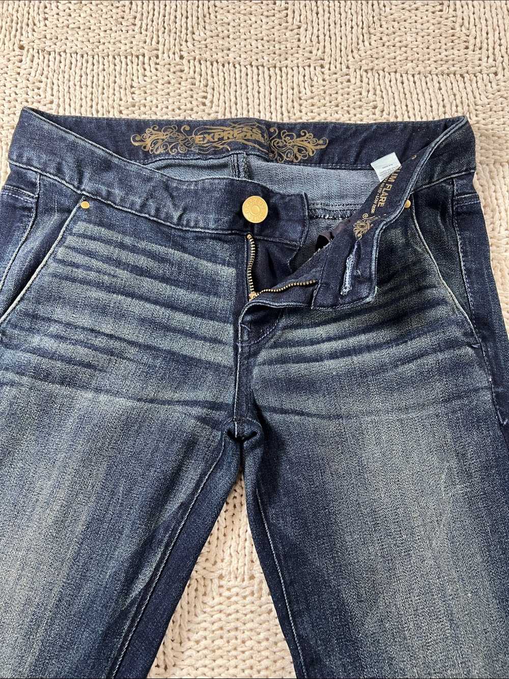 Express Stella Slim Flare Low-rise Regular Fit Jeans Size 0 - Picture 4 of 14
